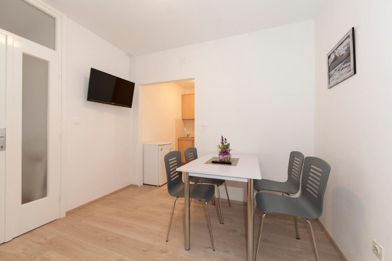 Apartmani Iva Tucepi Bagian luar foto