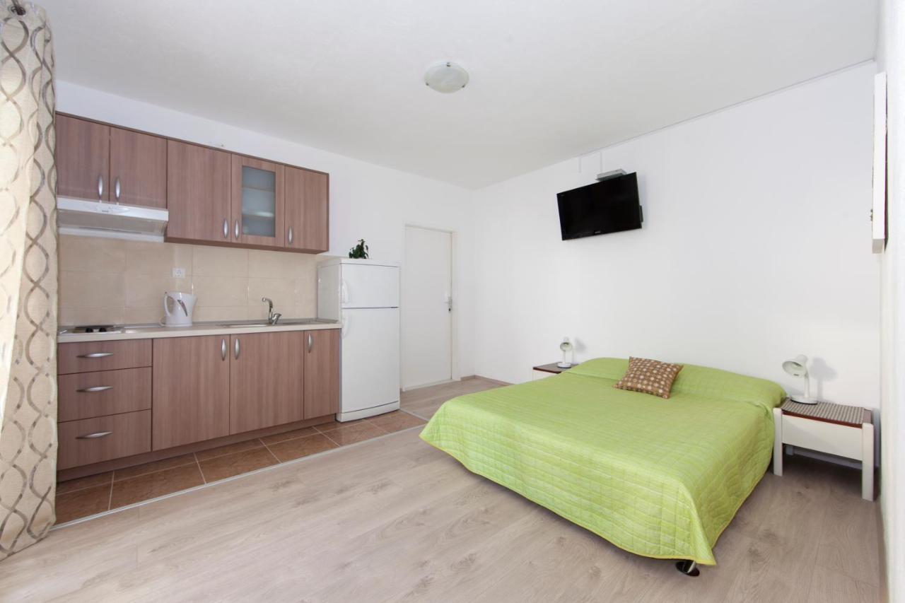 Apartmani Iva Tucepi Bagian luar foto