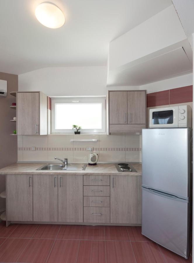 Apartmani Iva Tucepi Bagian luar foto