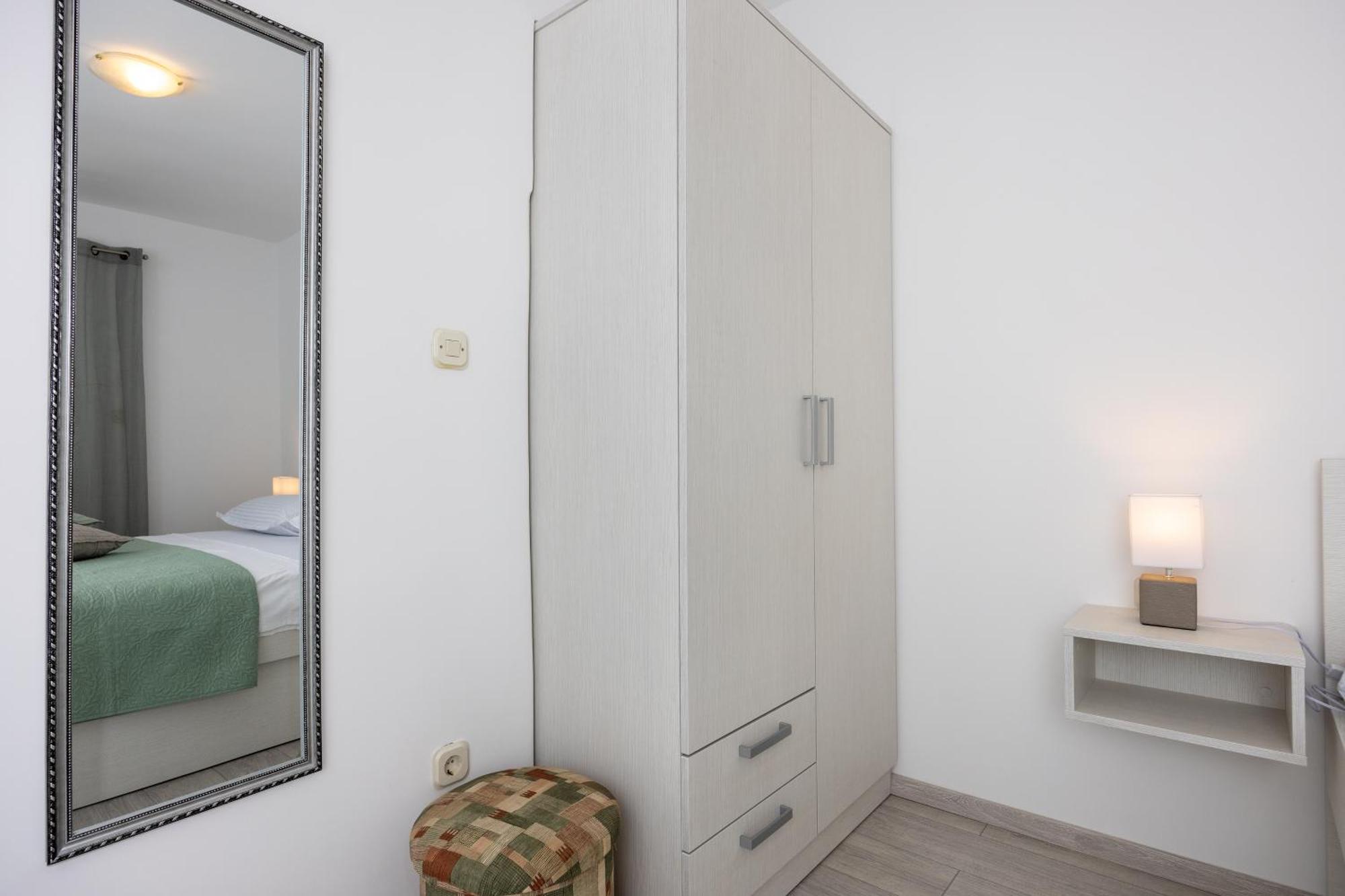 Apartmani Iva Tucepi Bagian luar foto