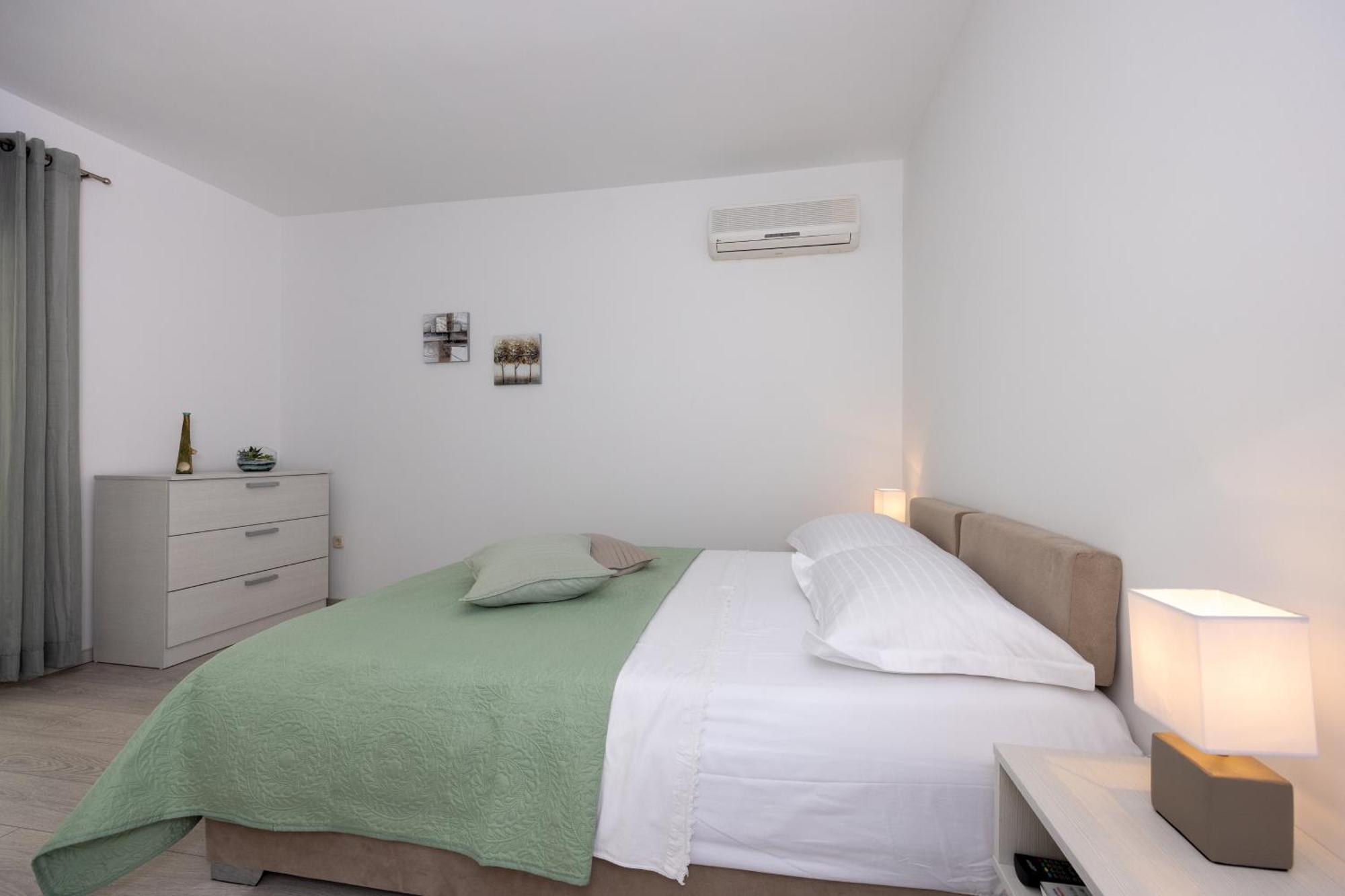 Apartmani Iva Tucepi Bagian luar foto