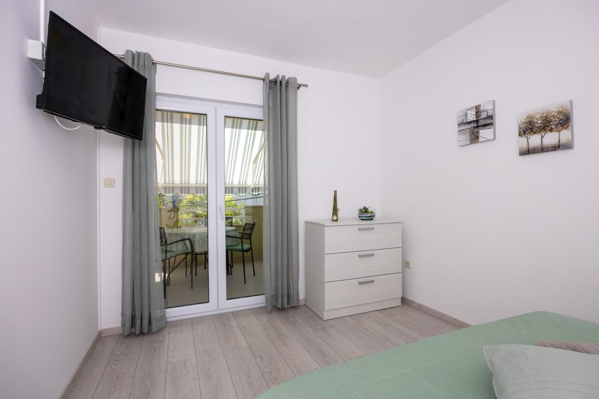 Apartmani Iva Tucepi Bagian luar foto