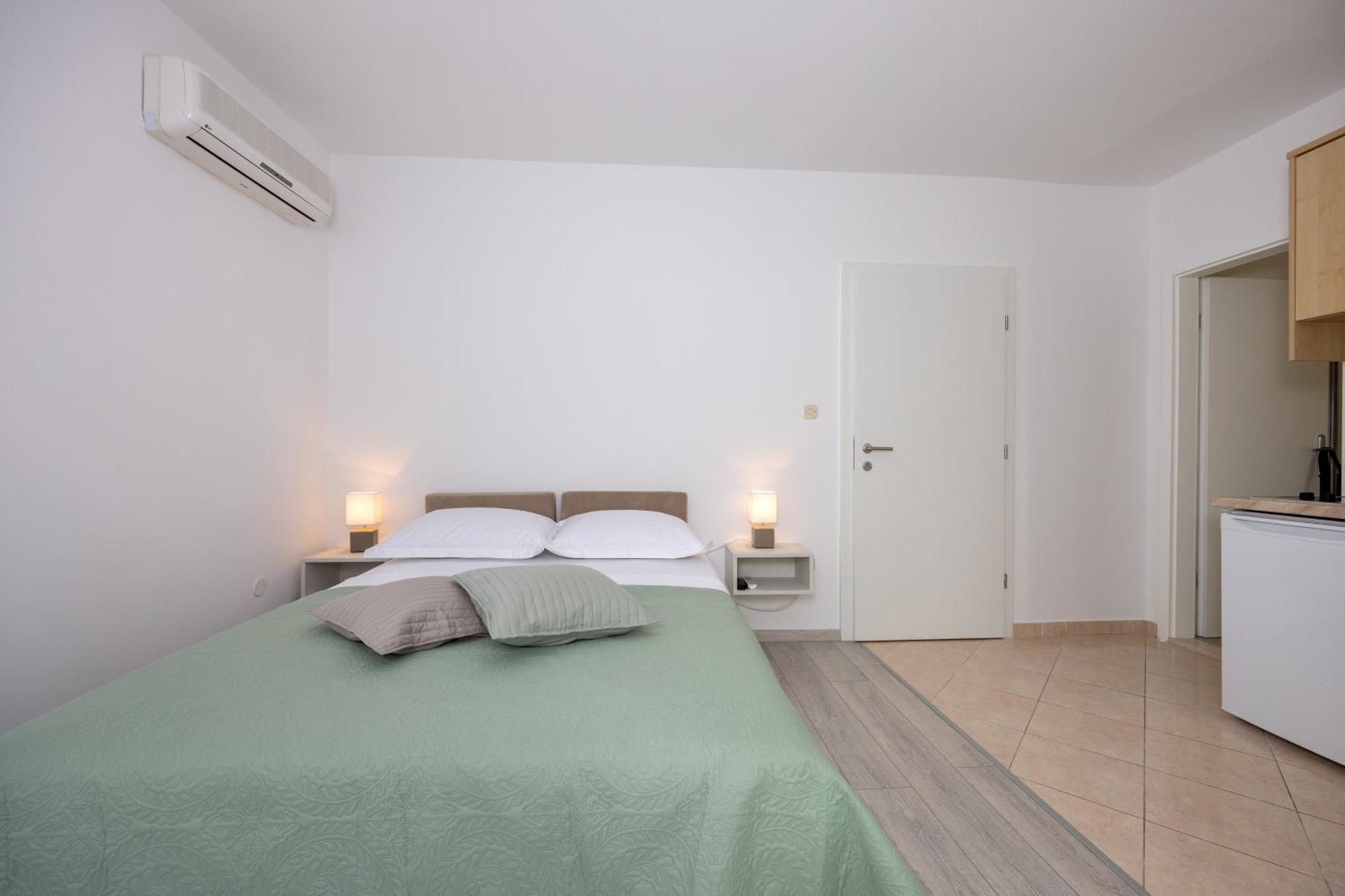 Apartmani Iva Tucepi Bagian luar foto